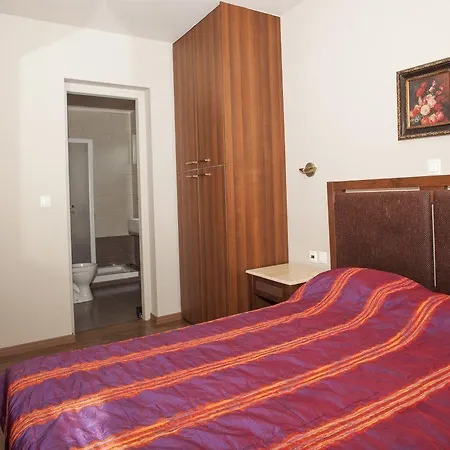 Eleonora Aparthotel