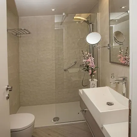 Eleonora Aparthotel
